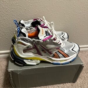 Size 10.5 no box so I’ll go lower comes with covers